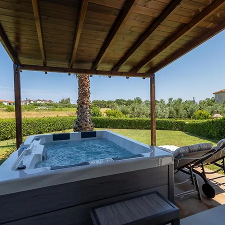 Villa Luxury -private Jacuzzi-
